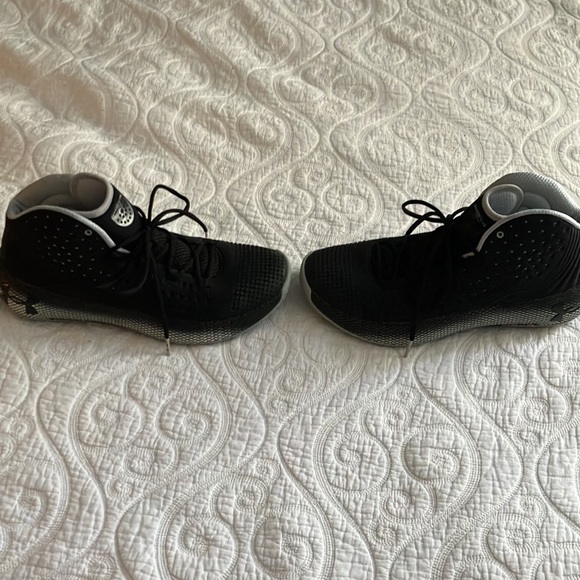 Under armor - Picture 3 of 5